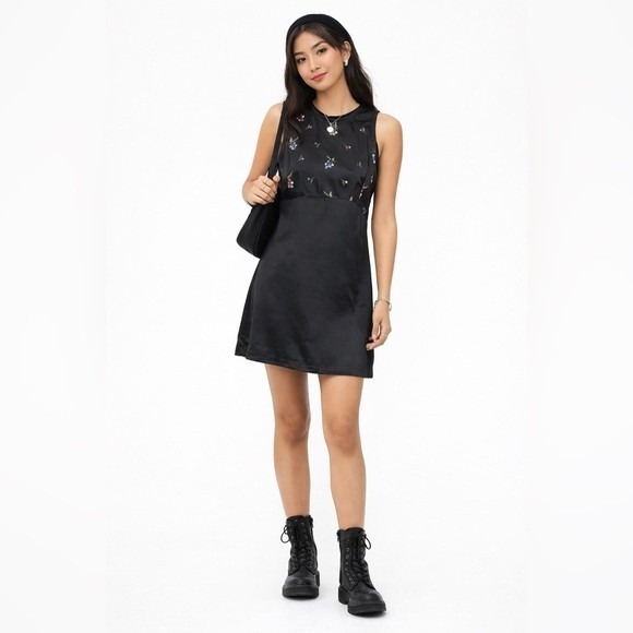 XOXO Dresses & Skirts - Vintage XOXO babydoll‎ dress Size 3/4 grunge Fairy Y2K 90s Satin Coquette Siren